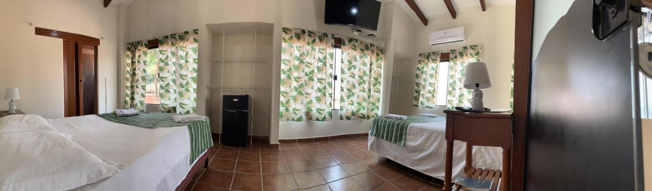 Lili'S Hostel Santa Cruz de La Sierra Luaran gambar