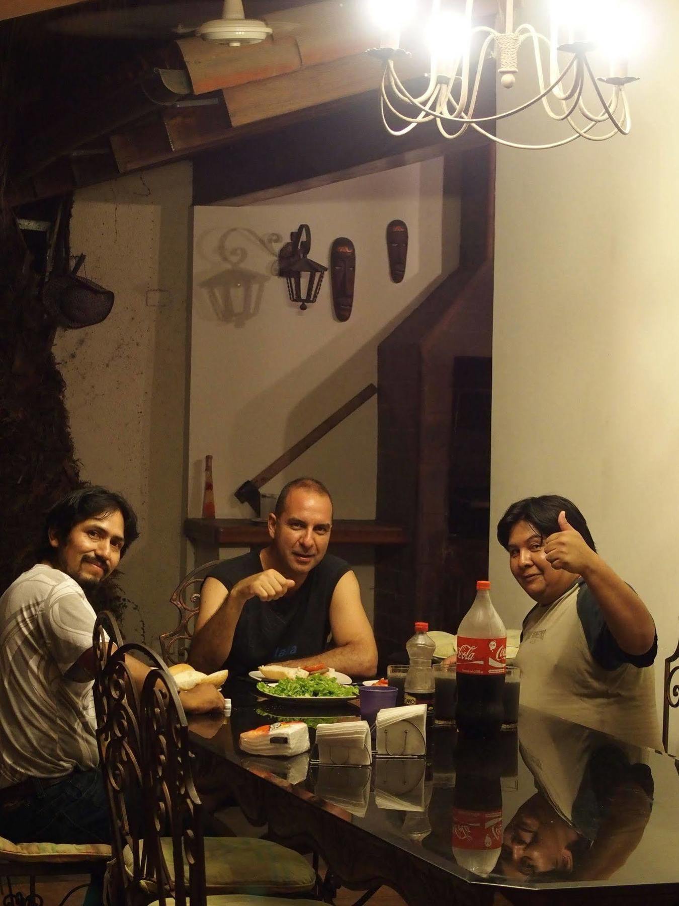 Lili'S Hostel Santa Cruz de La Sierra Luaran gambar