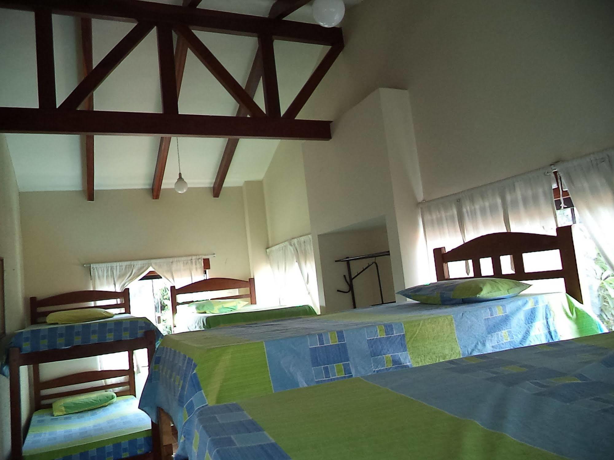 Lili'S Hostel Santa Cruz de La Sierra Luaran gambar