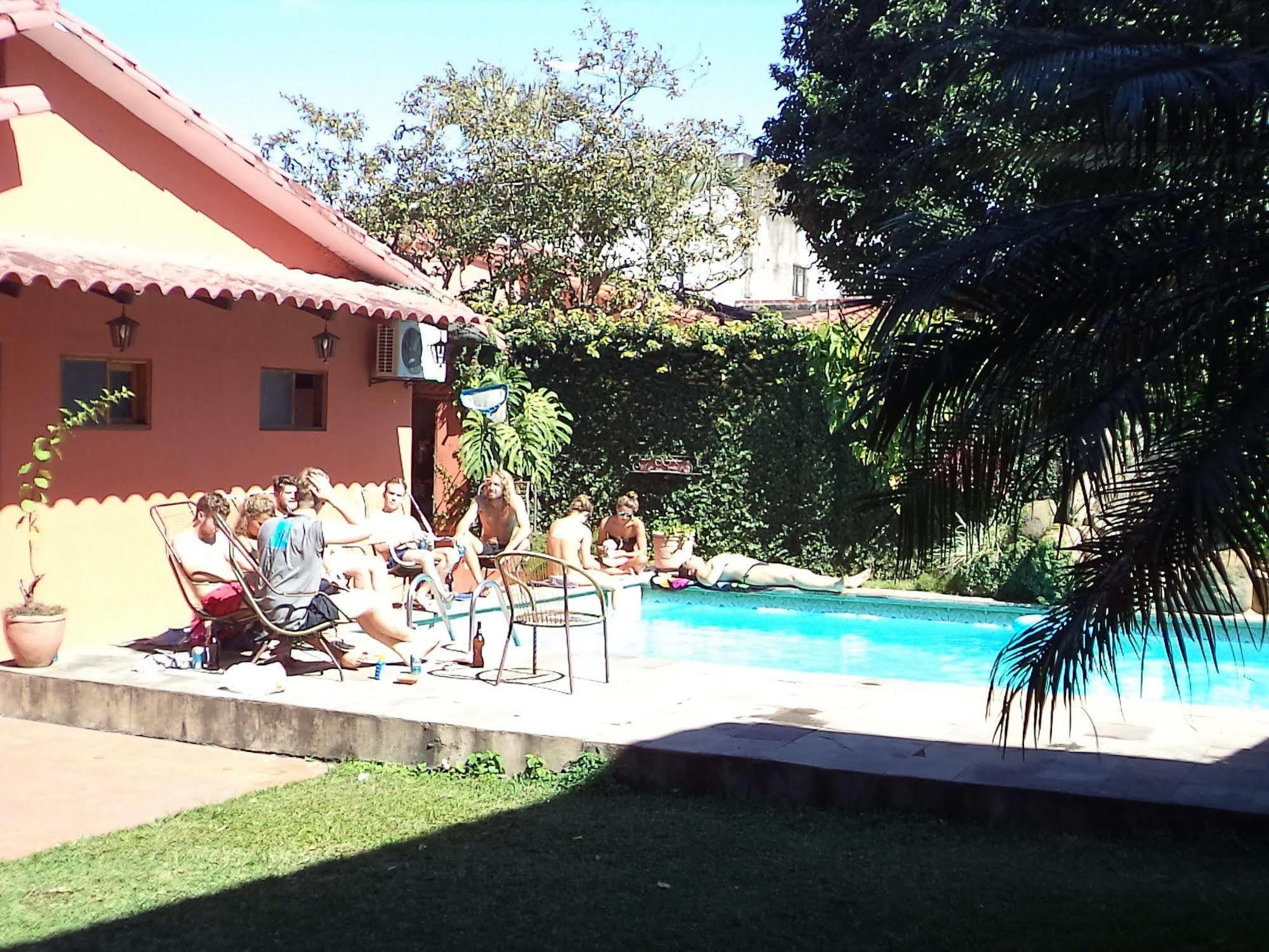 Lili'S Hostel Santa Cruz de La Sierra Luaran gambar